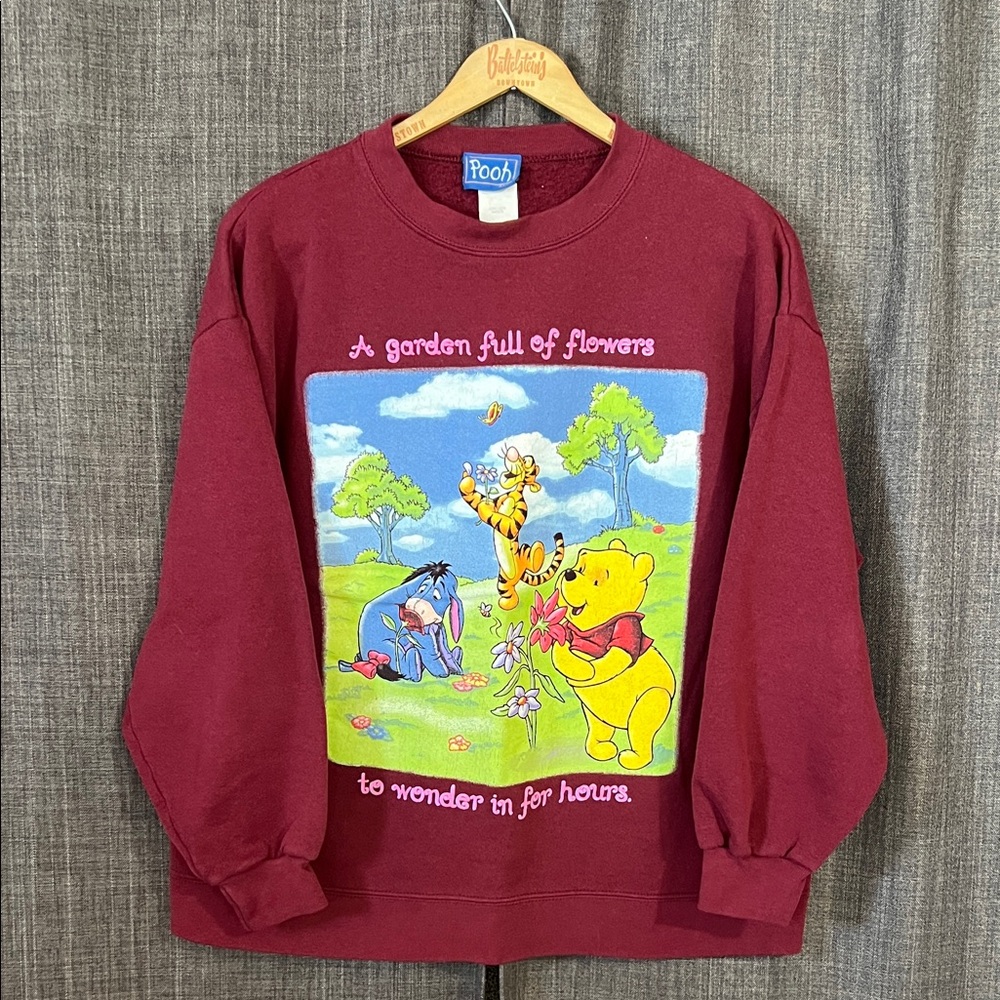 Winnie the Pooh Jerry Leigh crewneck sweatshirt size M/L